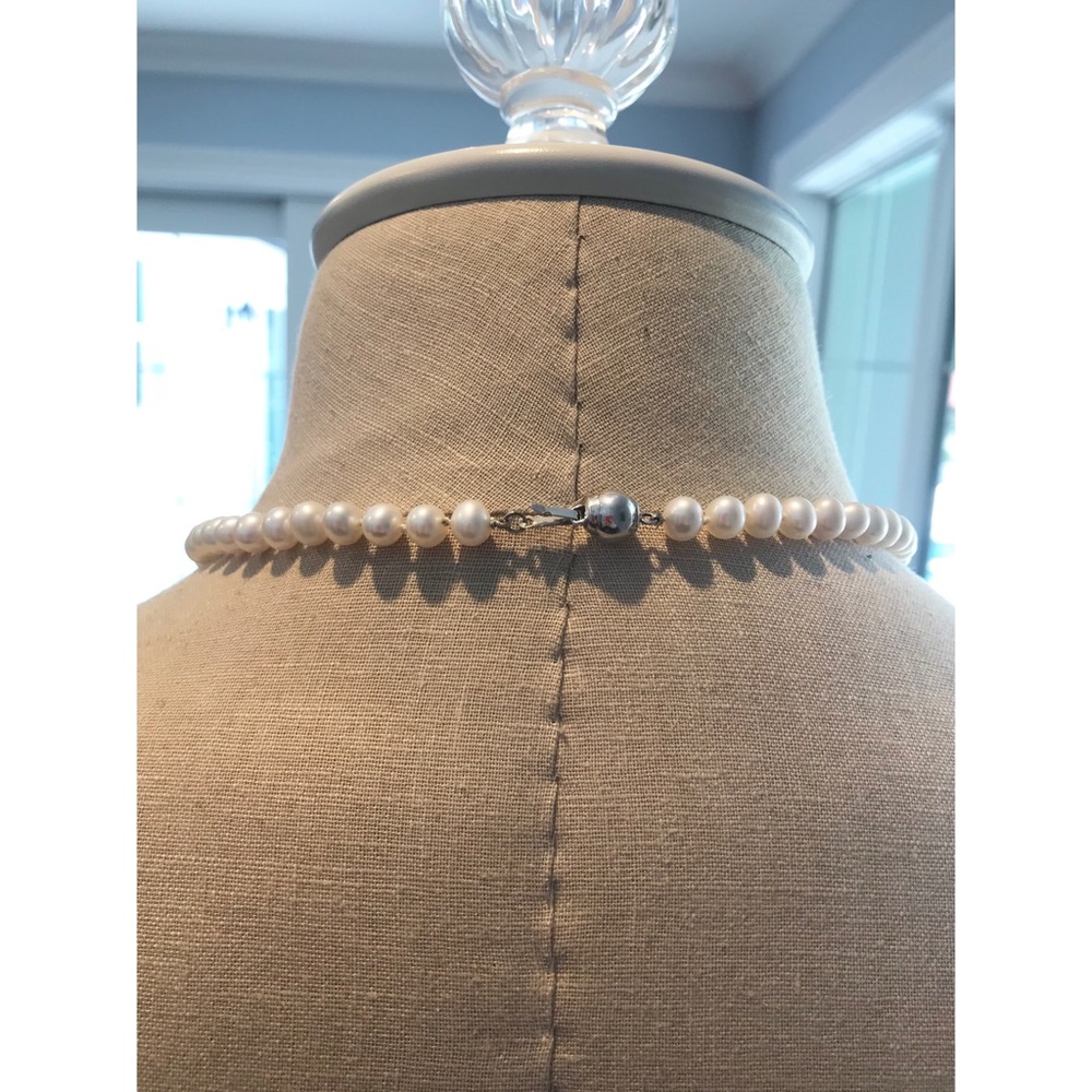 Genuine White Pearl Necklace - Picture 3 of 6